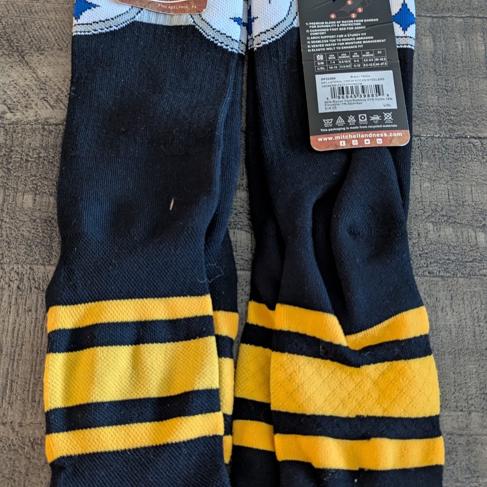 Mitchell & Ness Black and Yellow Casual Socks